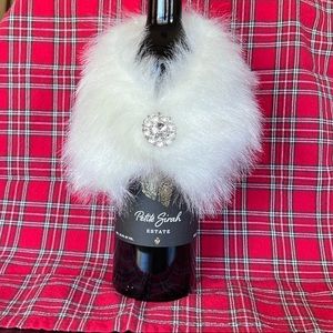 Faux fur white wine “scarf” accessory